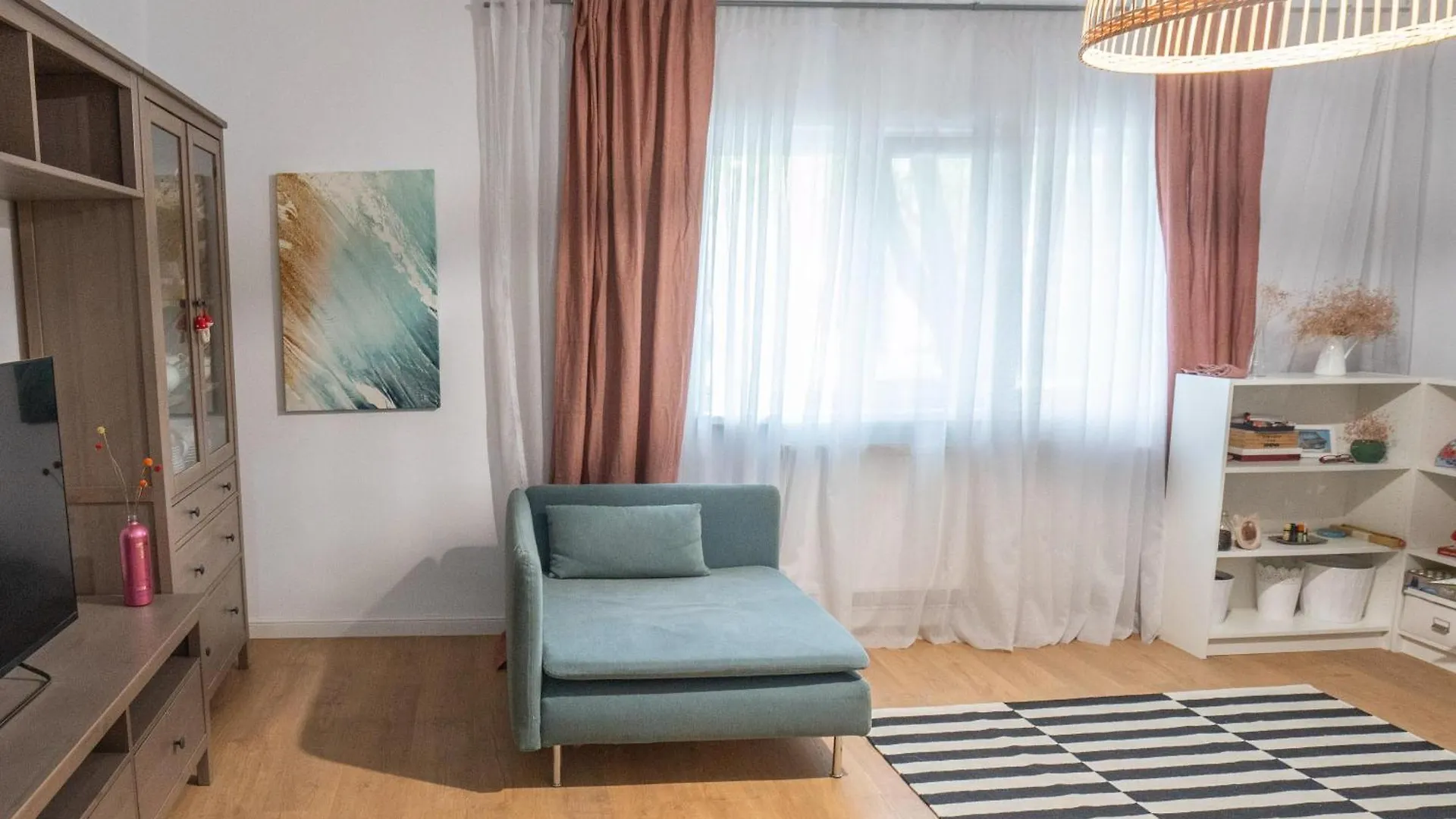 Spacious Apartment Near National Arena, Park Bucureşti 0*,